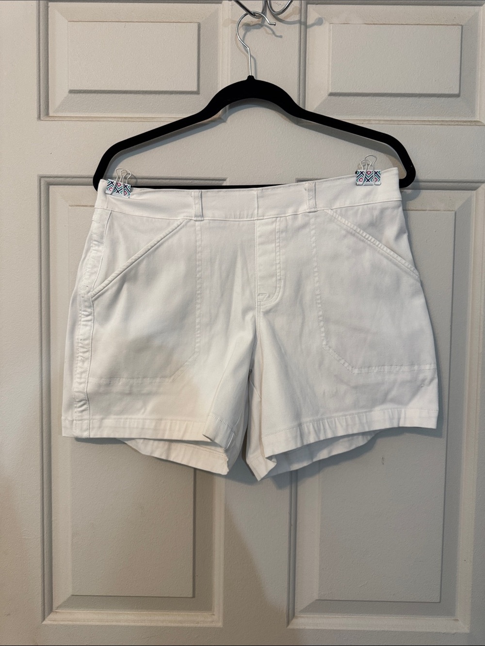 SPANX White Tummy-Control Leggings with Black Waistband
